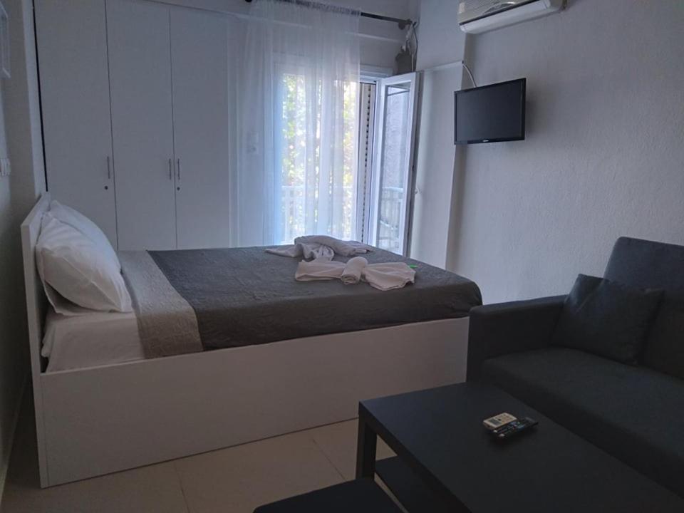 Little Beauty - Happyhostgr - In Platamonas Apartment ภายนอก รูปภาพ